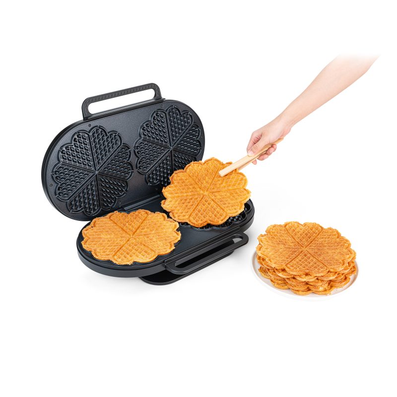 Waffle-Iron_WM6DB-220_Angled_Finish-Waffle